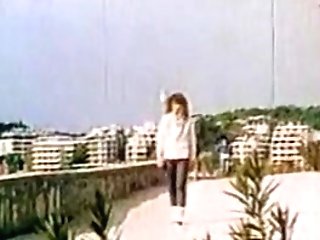 Greek Porno 70 - 80s (pios Tha Pidixi Ti Gorgona?) Prt2 - Gr2