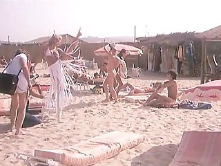 Dans Le Chaleur De St Tropez (1981)